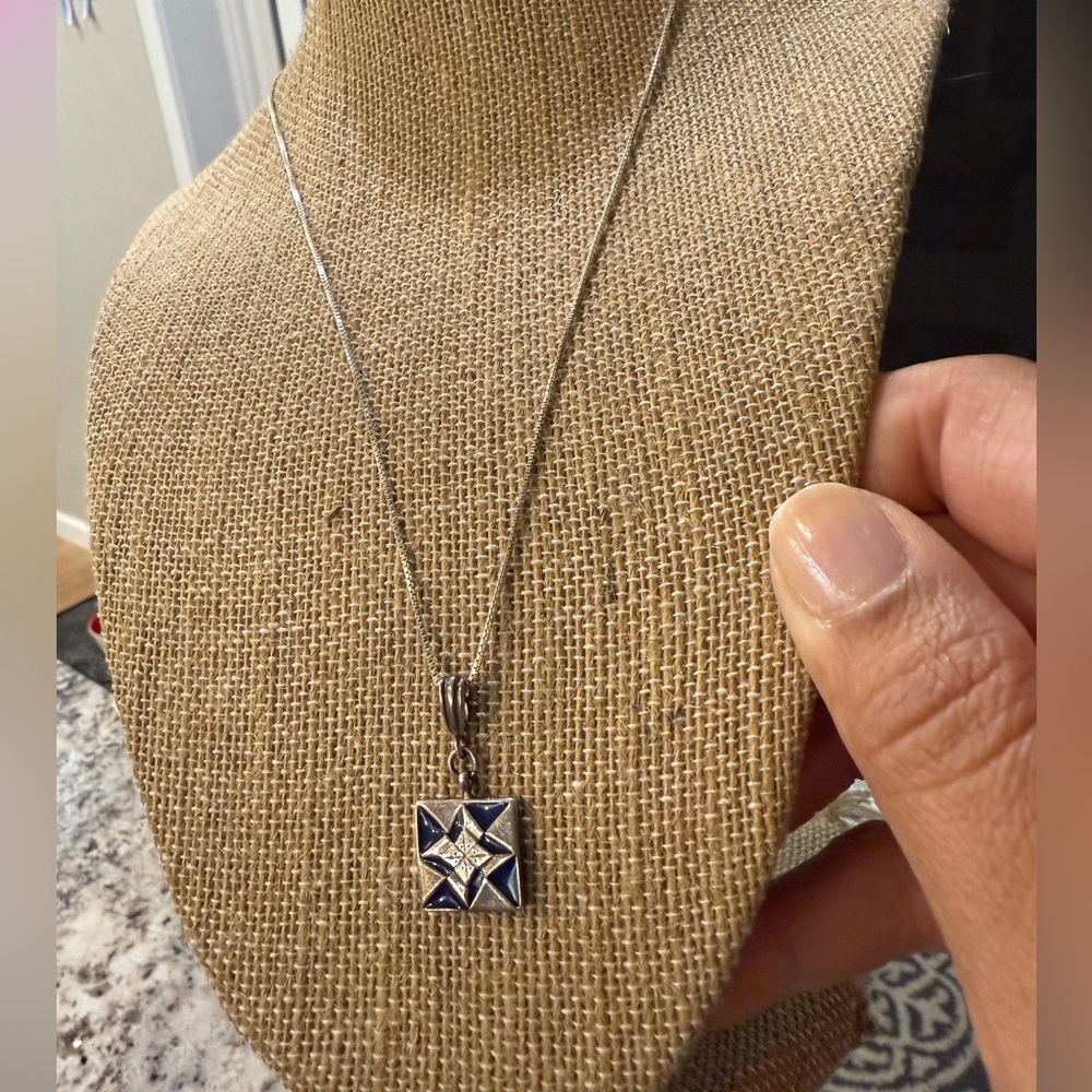 Vintage North Star Quilt Sterling Silver 925 and blue enamel pendant